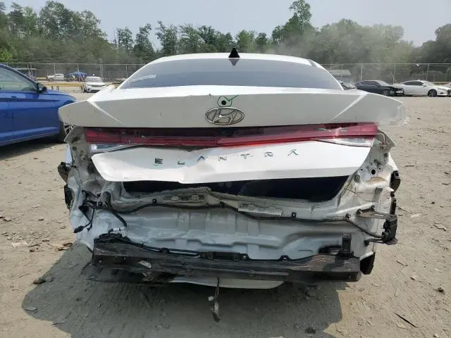 2021 HYUNDAI ELANTRA SEL  