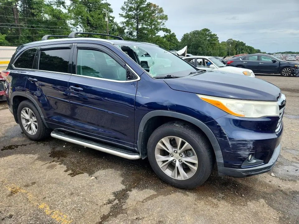 2014 TOYOTA HIGHLANDER XLE  