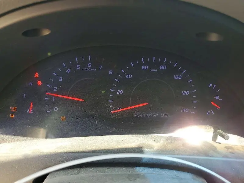 2010 TOYOTA CAMRY LE  
