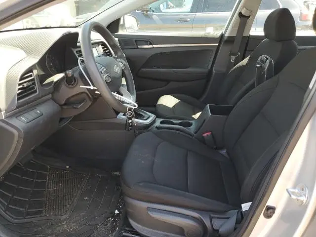 2019 HYUNDAI ELANTRA SE