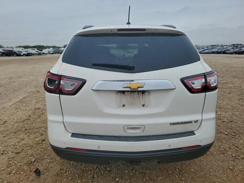2014 CHEVROLET TRAVERSE LT  
