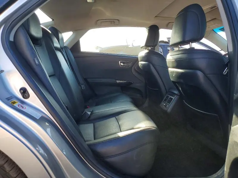 2015 TOYOTA AVALON   