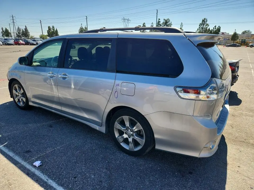 2014 TOYOTA SIENNA SPORT  