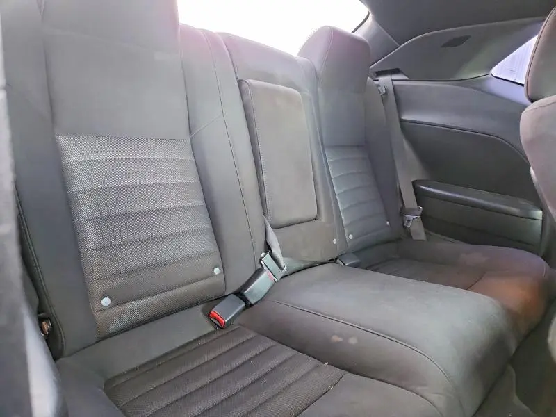 2010 DODGE CHALLENGER SE  