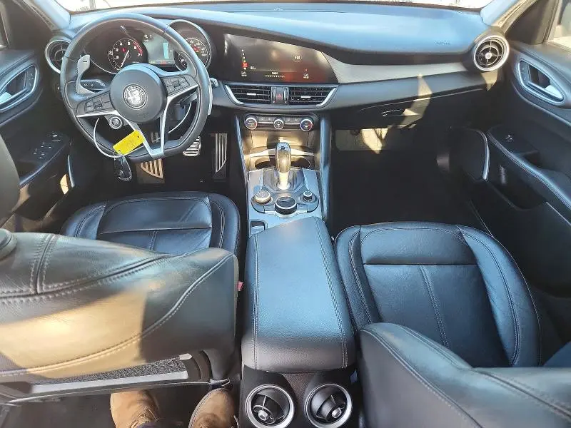 2017 ALFA ROMEO GIULIA   