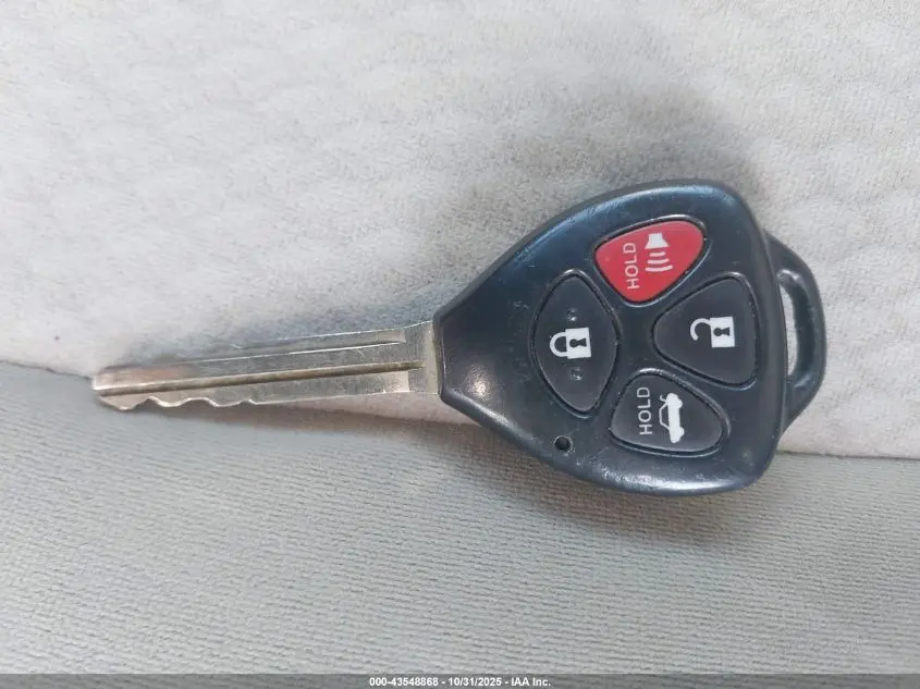 2010 TOYOTA CAMRY LE