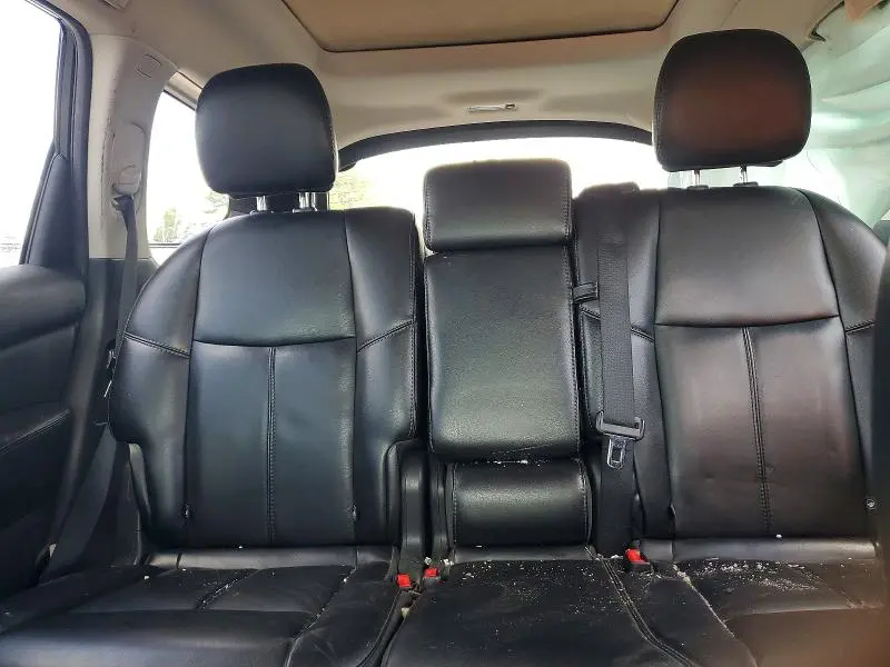 2015 NISSAN PATHFINDER SL  