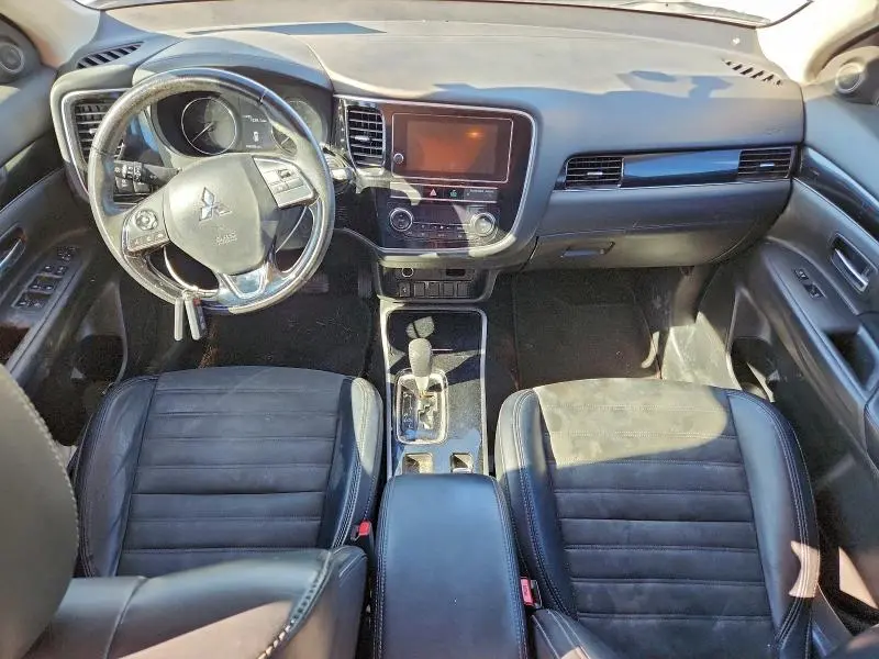 2019 MITSUBISHI OUTLANDER SE  