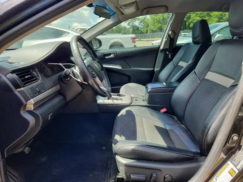 2014 TOYOTA CAMRY SE  