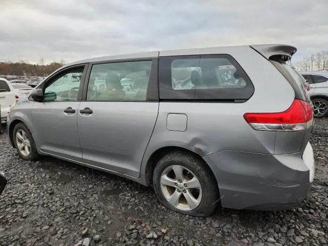 2013 TOYOTA SIENNA   