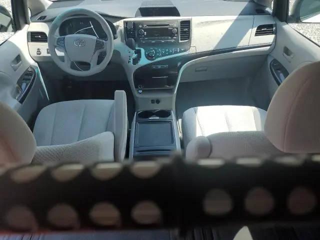 2013 TOYOTA SIENNA LE  