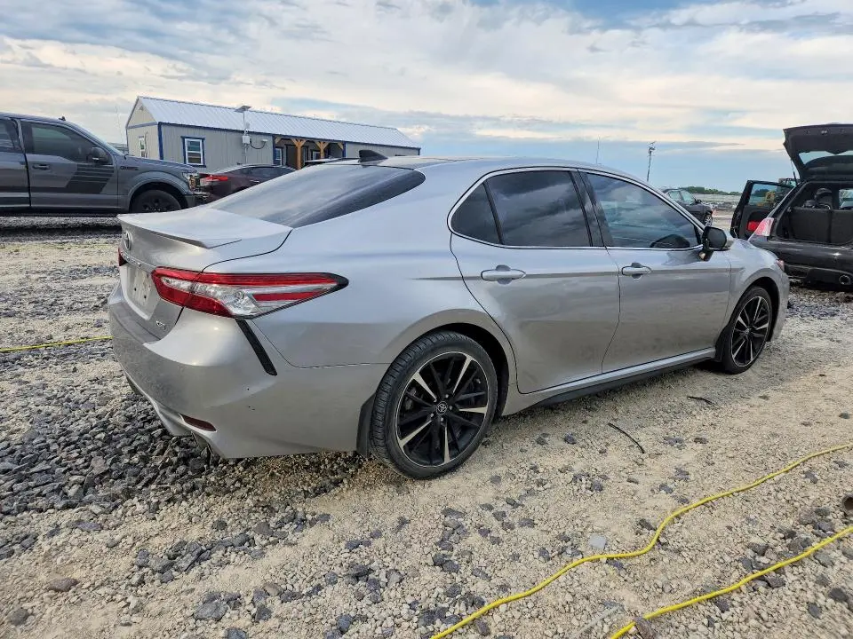 2018 TOYOTA CAMRY XSE  