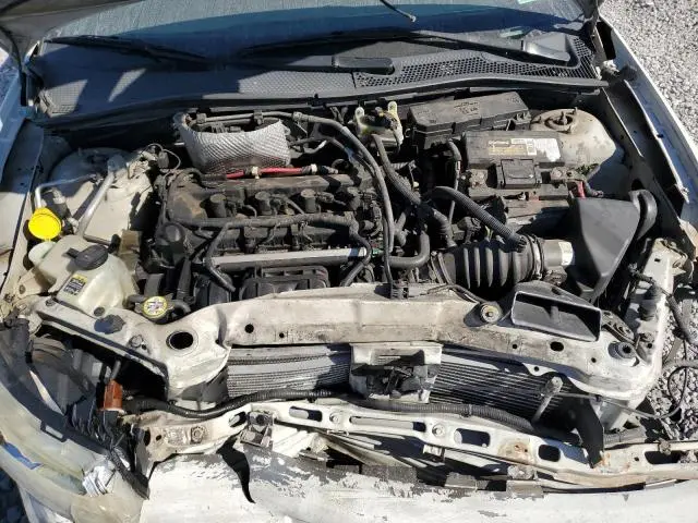 2010 FORD FOCUS SE  
