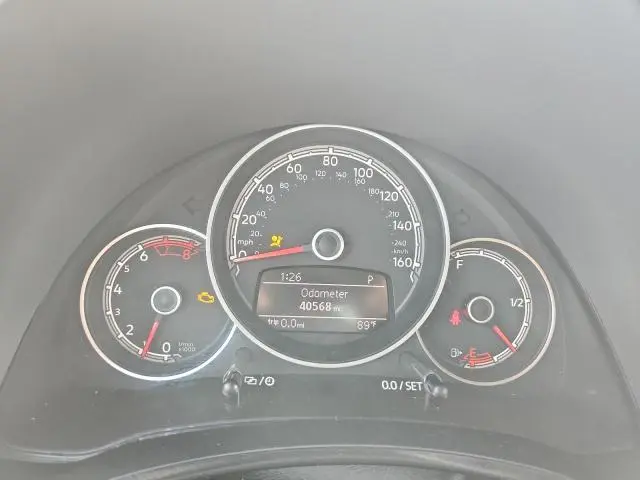 2018 VOLKSWAGEN BEETLE S  