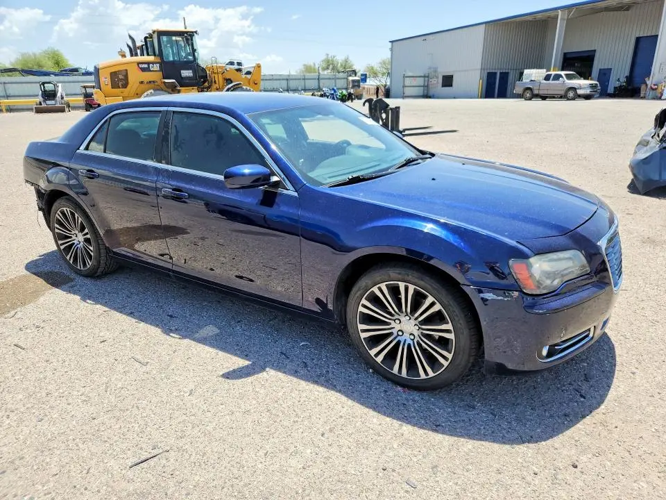 2013 CHRYSLER 300C VARVATOS  