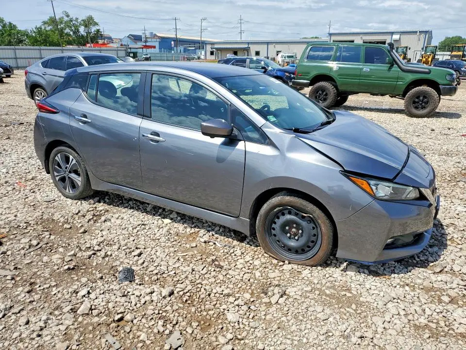 2022 NISSAN LEAF SV PLUS  