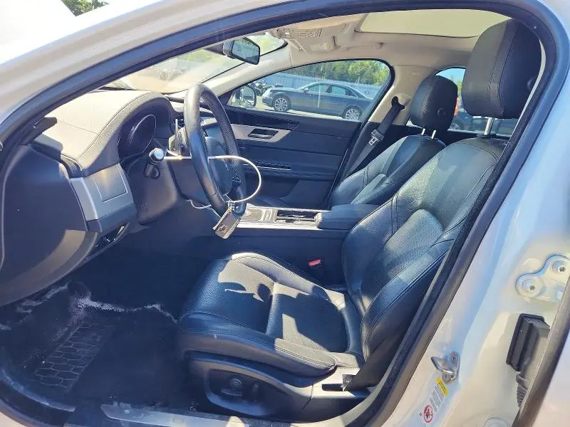 2017 JAGUAR XF PRESTIGE  