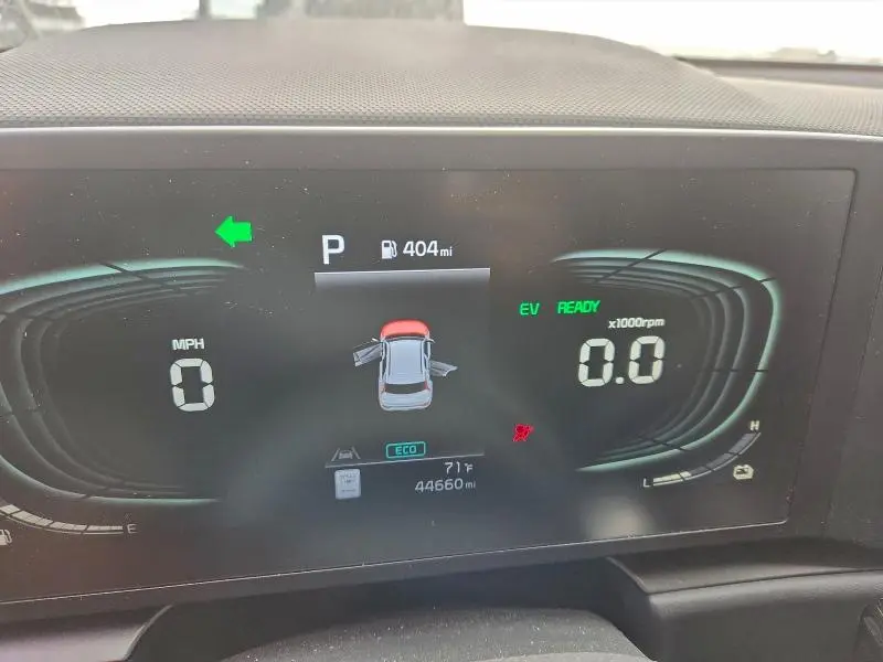 2024 KIA NIRO LX  