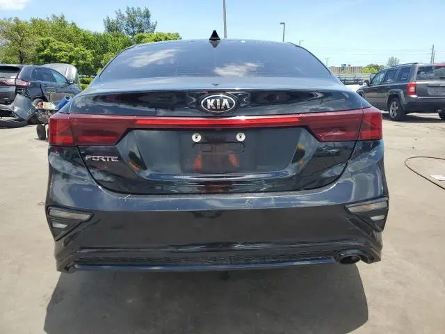 2021 KIA FORTE FE  