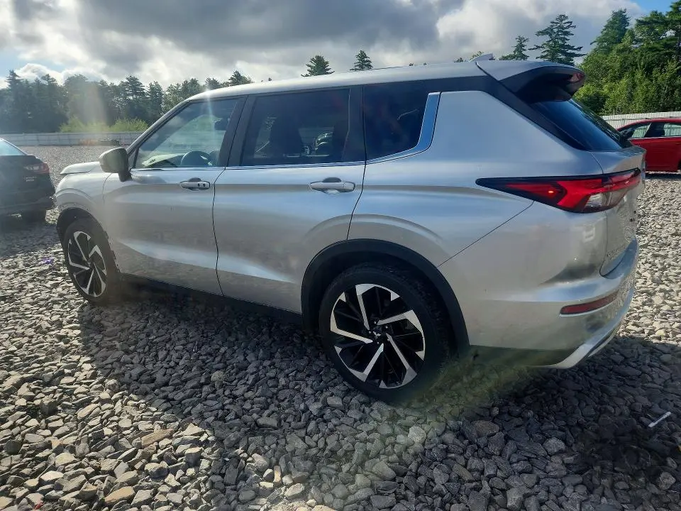 2024 MITSUBISHI OUTLANDER SE  