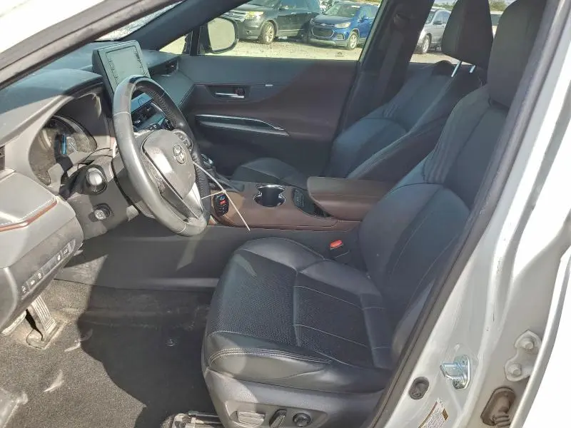 2021 TOYOTA VENZA LE  