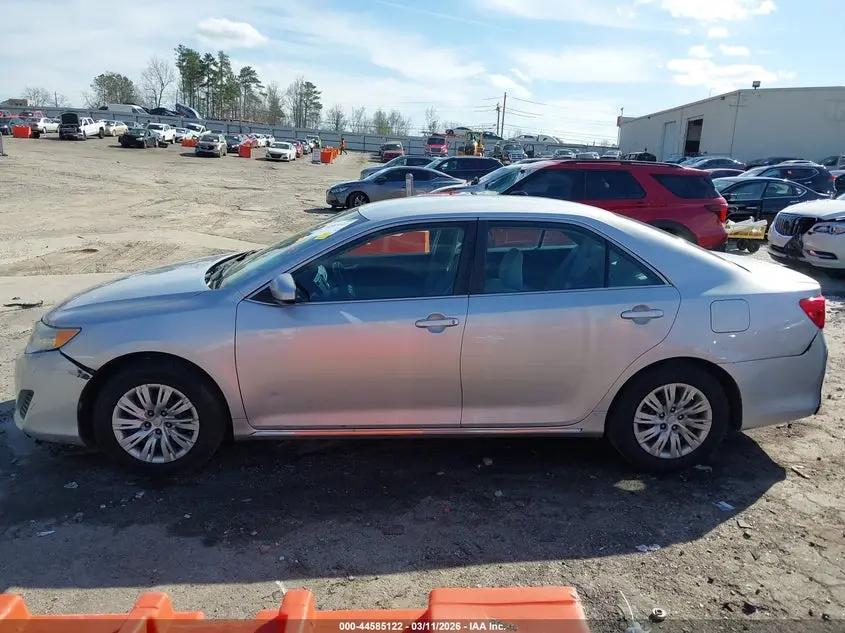 2014 TOYOTA CAMRY LE