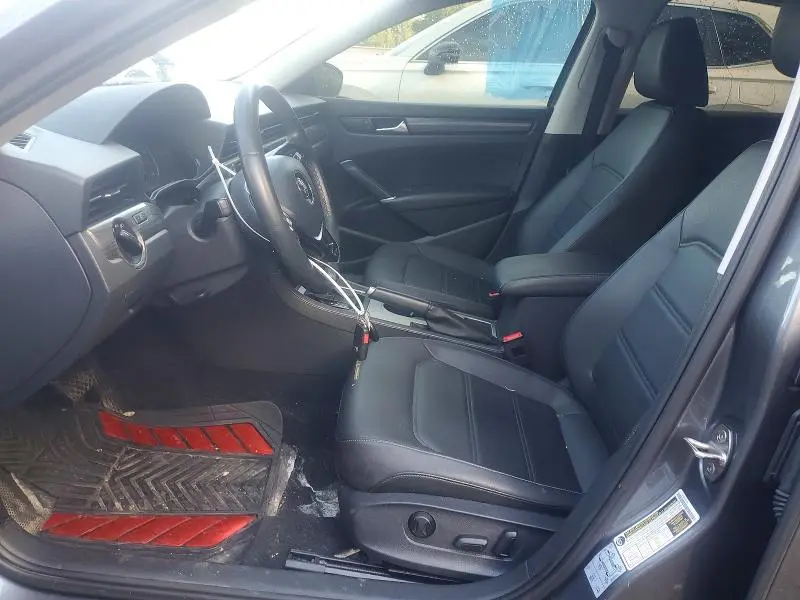 2021 VOLKSWAGEN PASSAT   