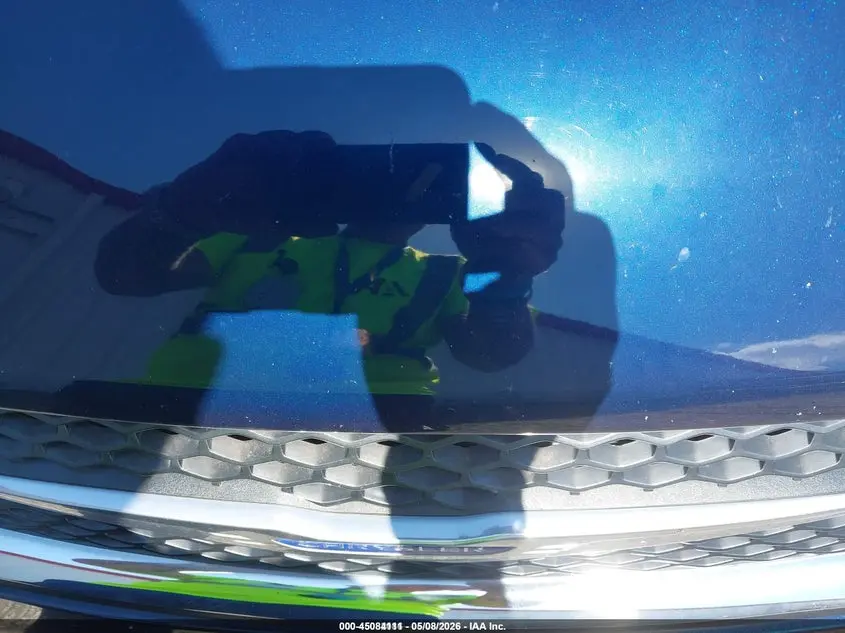 2020 CHRYSLER VOYAGER LX