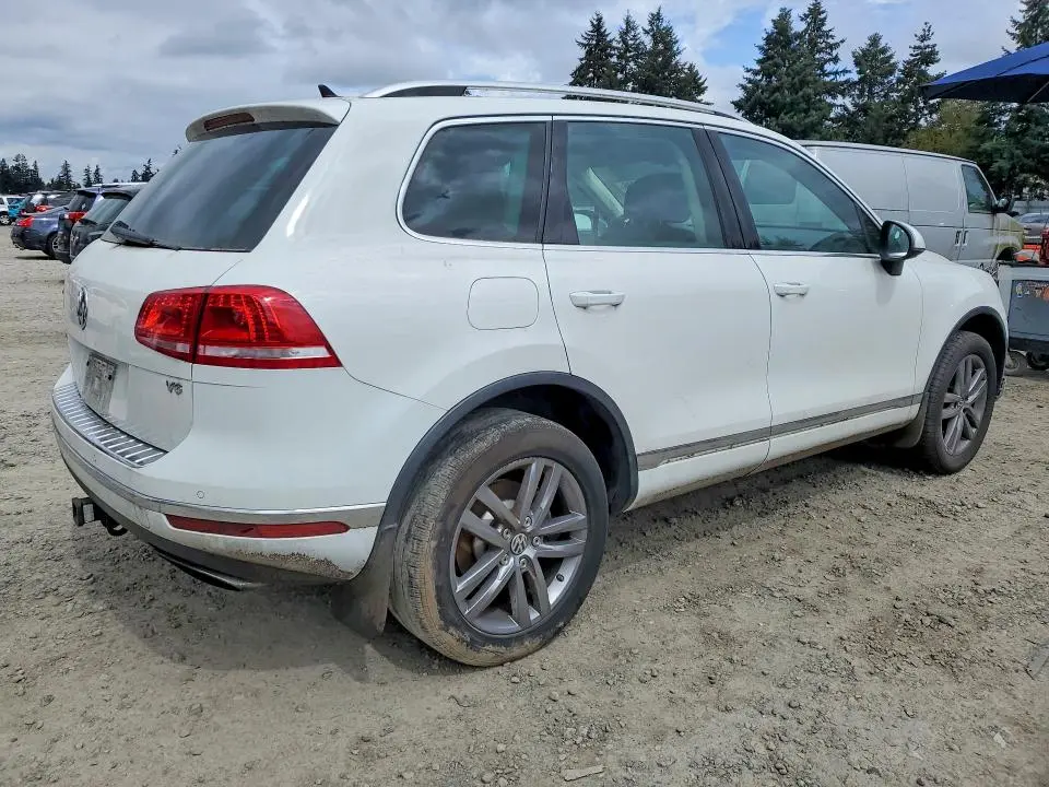 2016 VOLKSWAGEN TOUAREG LUXURY 3.6L