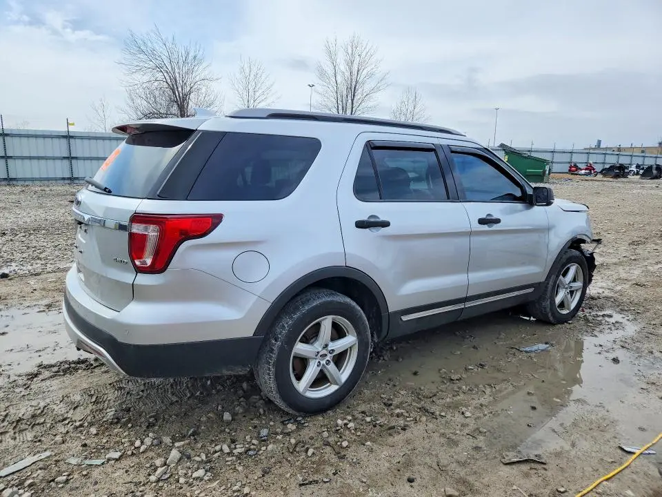 2017 FORD EXPLORER XLT  