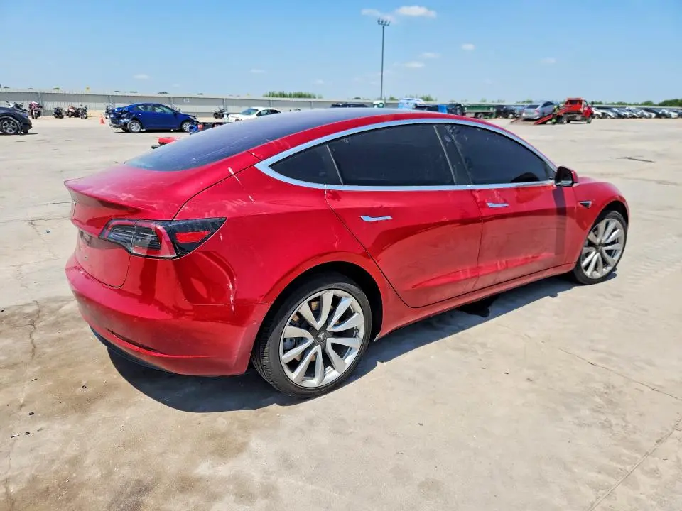 2018 TESLA MODEL 3   
