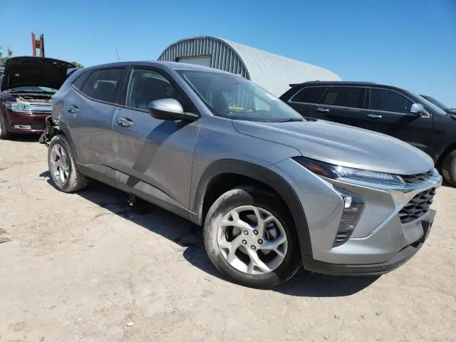 2025 CHEVROLET TRAX LS  