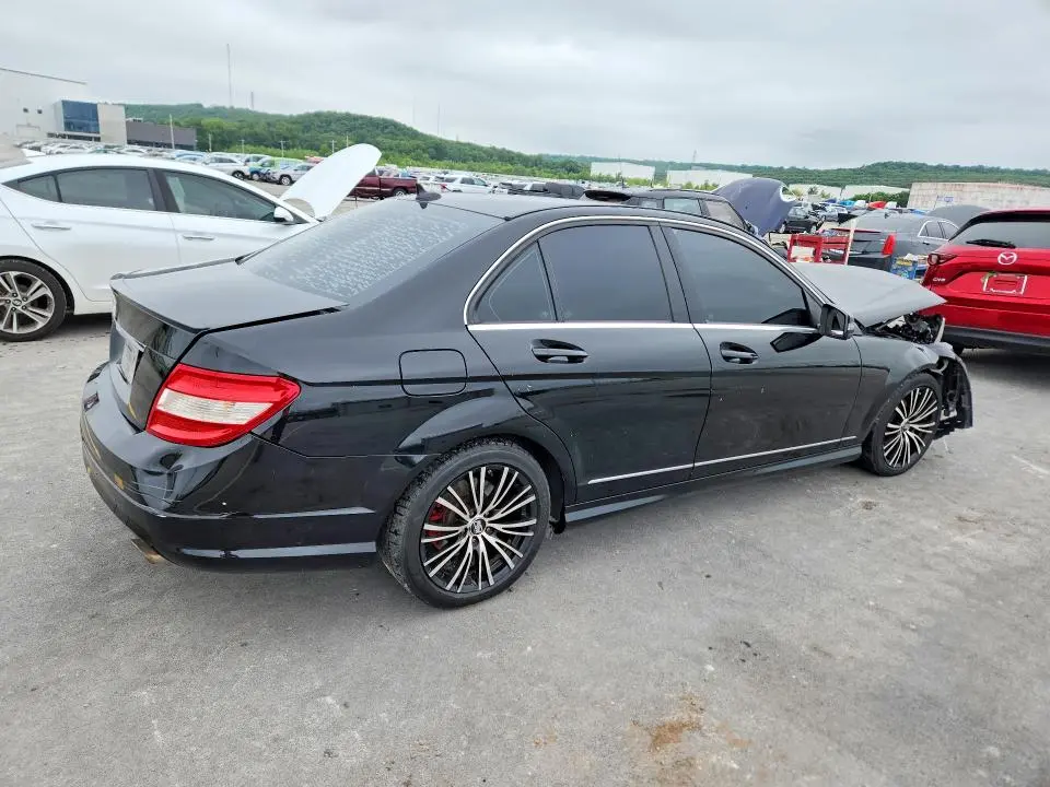 2011 MERCEDES-BENZ C 300  