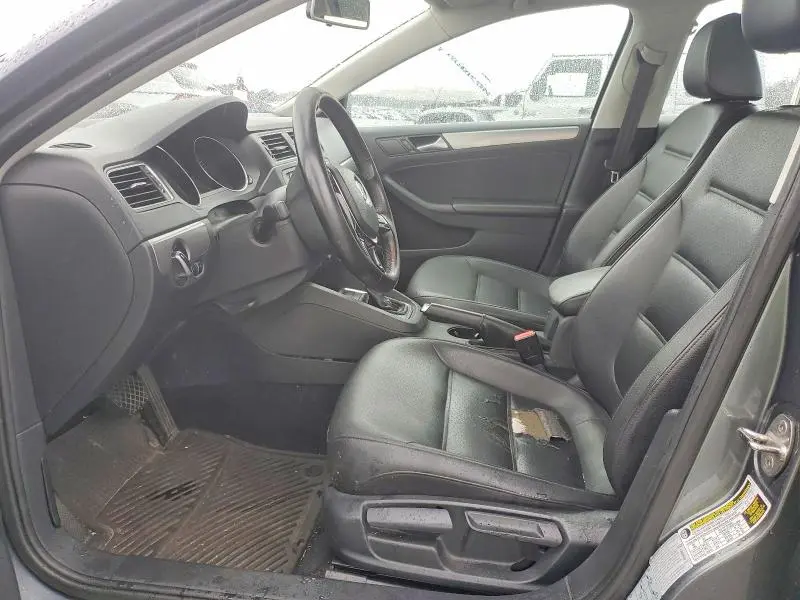 2017 VOLKSWAGEN JETTA SE  