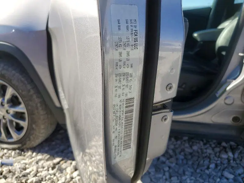 2019 JEEP CHEROKEE LATITUDE PLUS  
