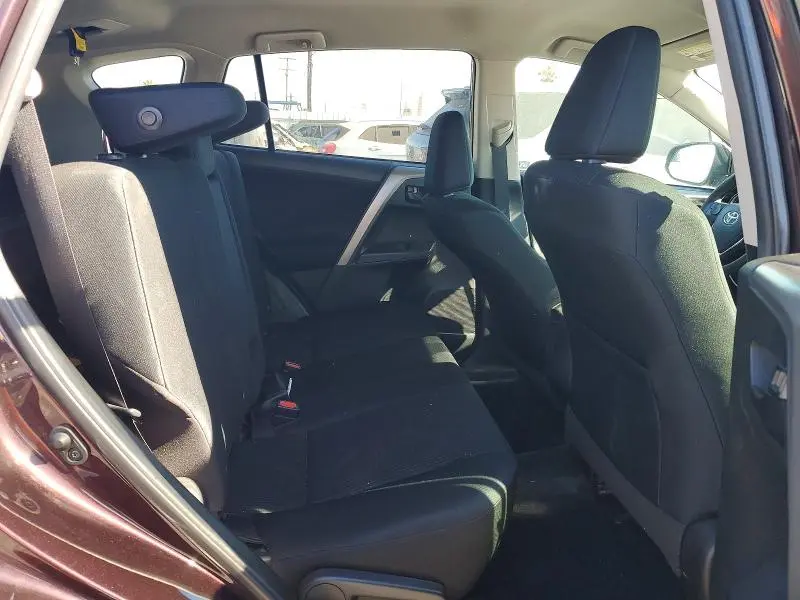 2018 TOYOTA RAV4 LE  