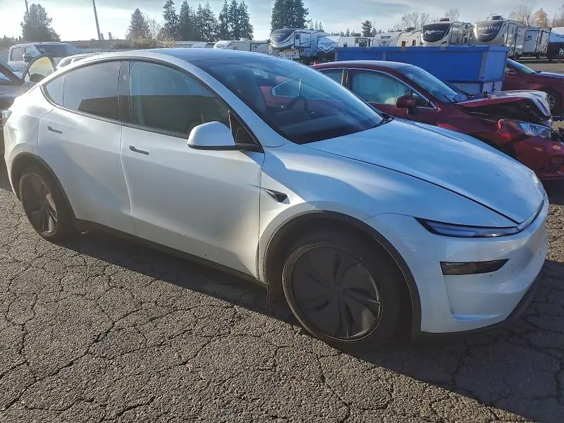 2026 TESLA MODEL Y   