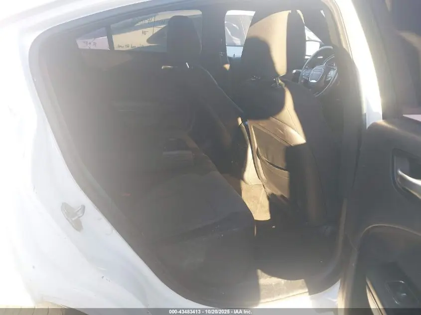 2016 DODGE CHARGER SE