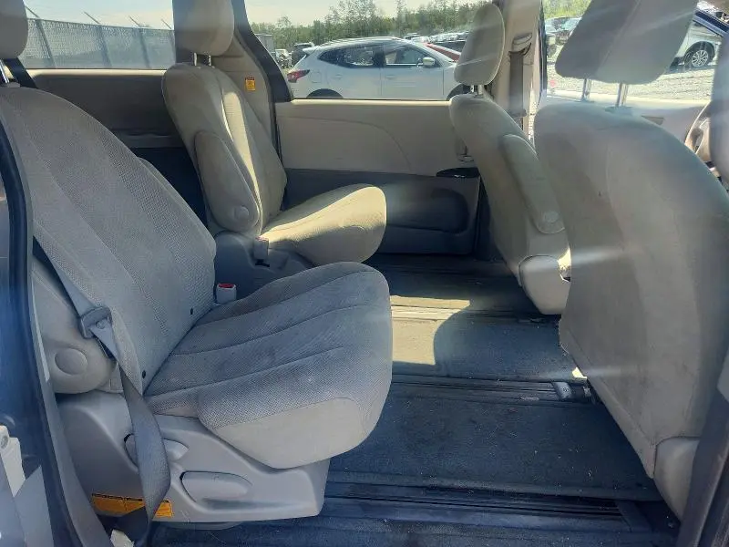 2012 TOYOTA SIENNA BASE 7-PASSENGER  