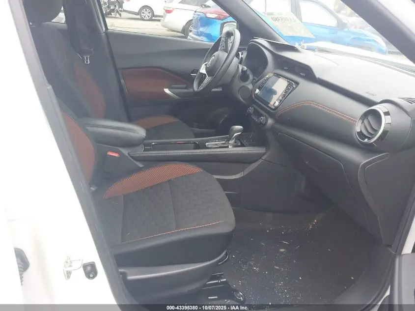 2023 NISSAN KICKS SR XTRONIC CVT