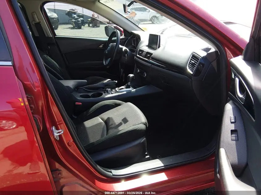 2015 MAZDA MAZDA3  