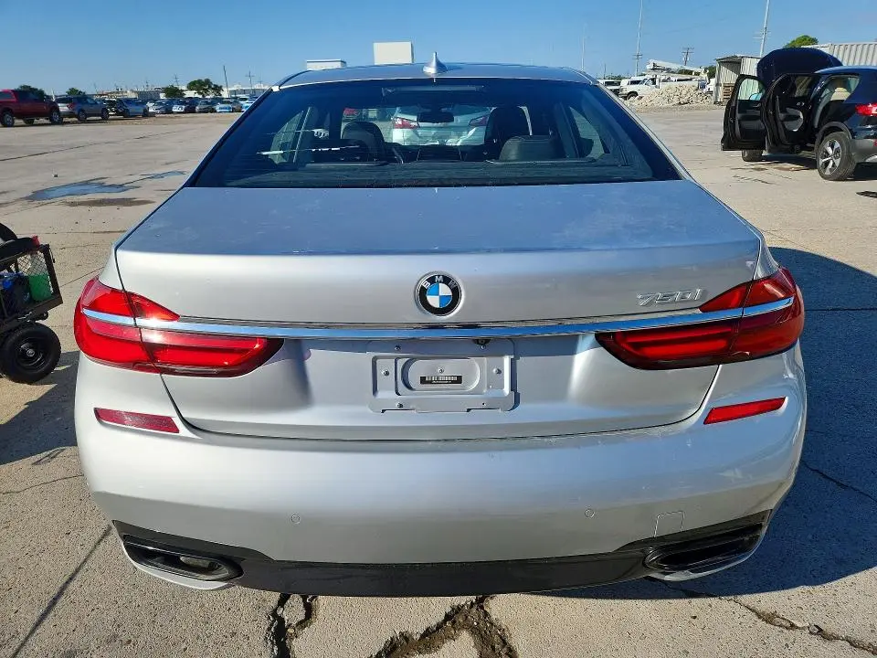 2018 BMW 750 I  