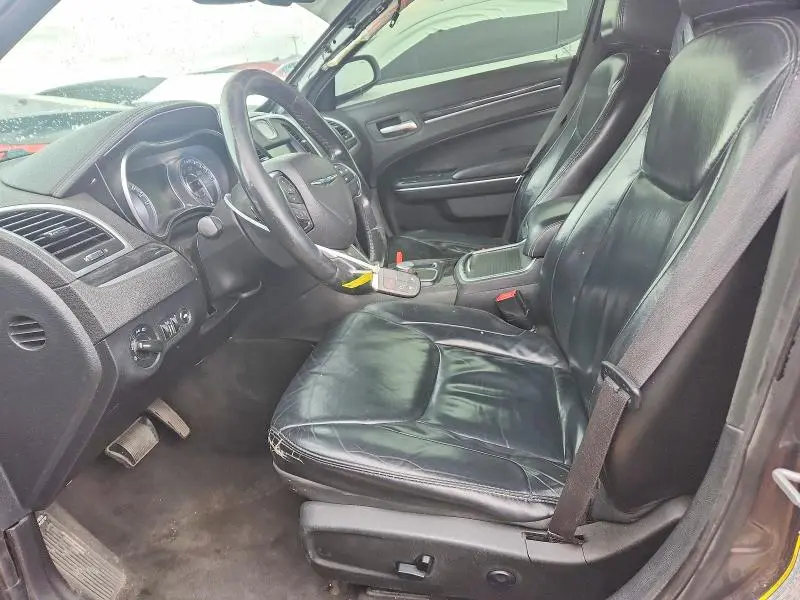 2016 CHRYSLER 300 LIMITED  