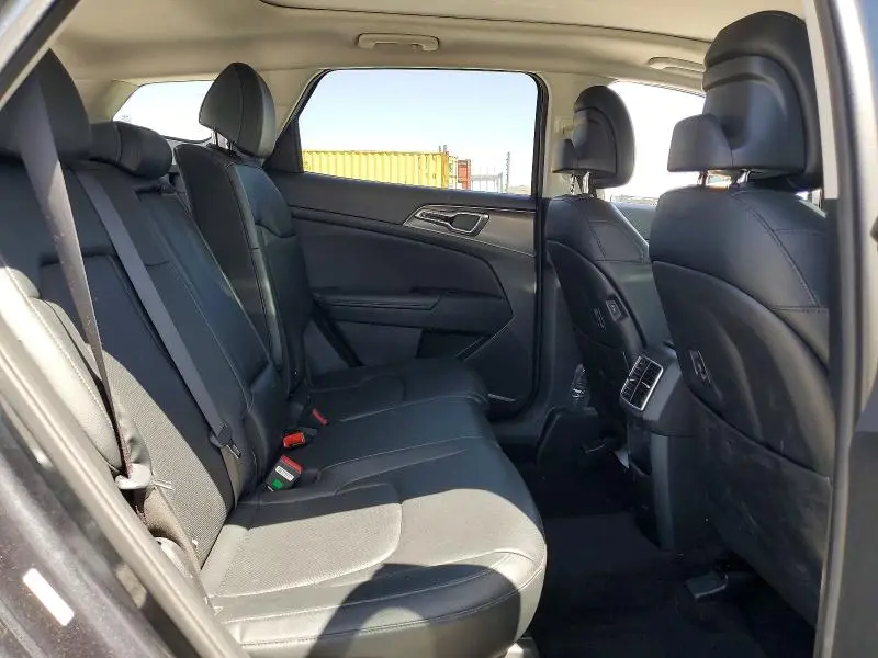 2023 KIA SPORTAGE SX  