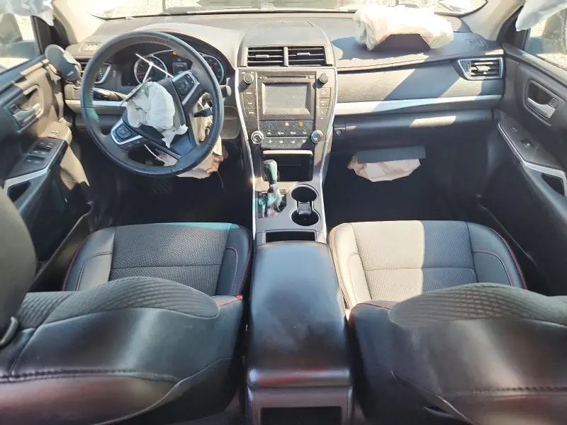 2017 TOYOTA CAMRY SE  