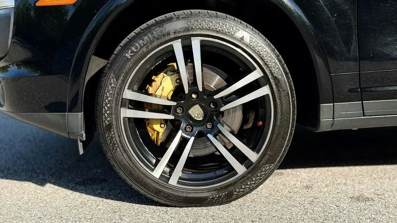 2017 PORSCHE CAYENNE   
