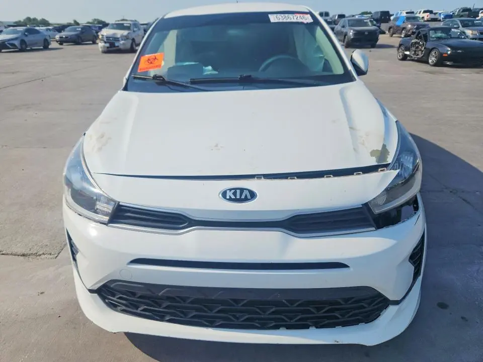 2021 KIA RIO LX  