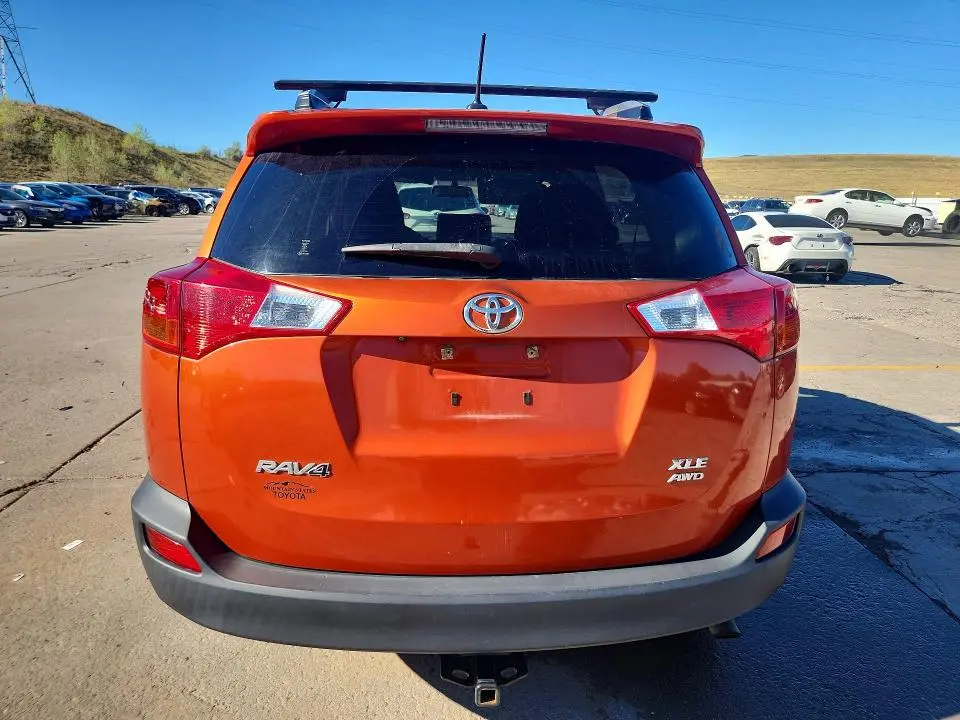 2015 TOYOTA RAV4 XLE  