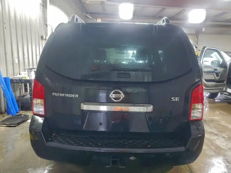 2010 NISSAN PATHFINDER S  