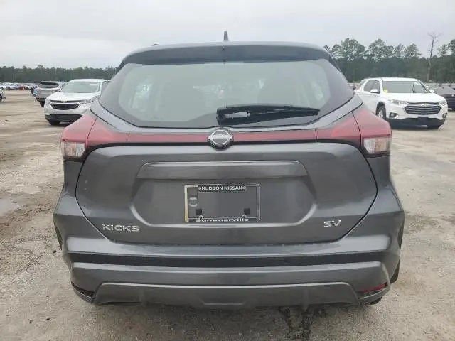 2024 NISSAN KICKS SV  